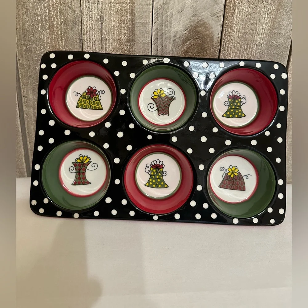 Pier 1 Imports Ceramic Christmas Muffin Pan
